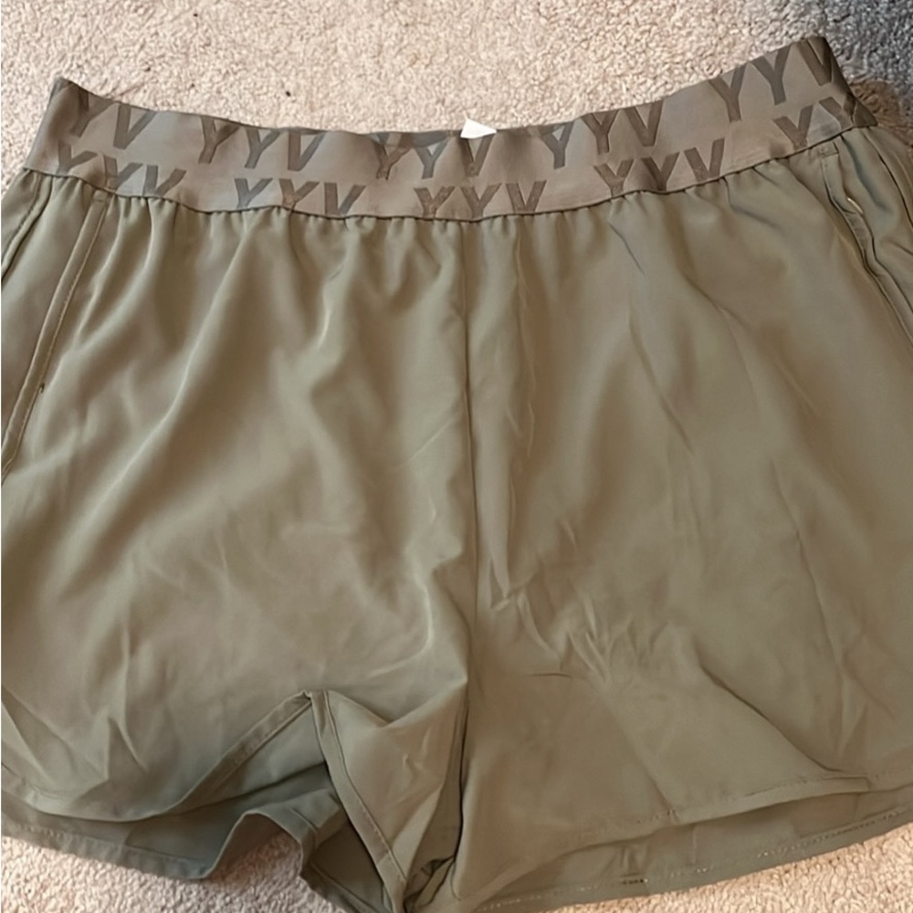 Olive green, athletic shorts, XXL